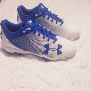 Make an offer 6.5 Under Armour boys cleats